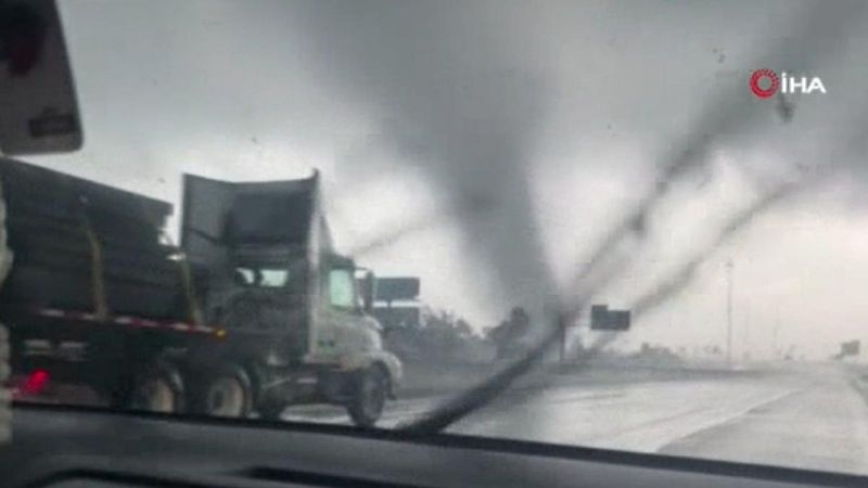 ABD’de kara yolunda çıkan dev hortum kamerada