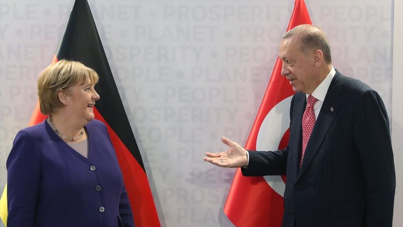 Cumhurbaşkanı Erdoğan, G20'de Angela Merkel'i kabul etti