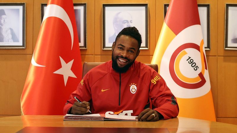 Galatasaray, Luyindama ve Taylan Antalyalı'nın sözleşmelerini uzattı