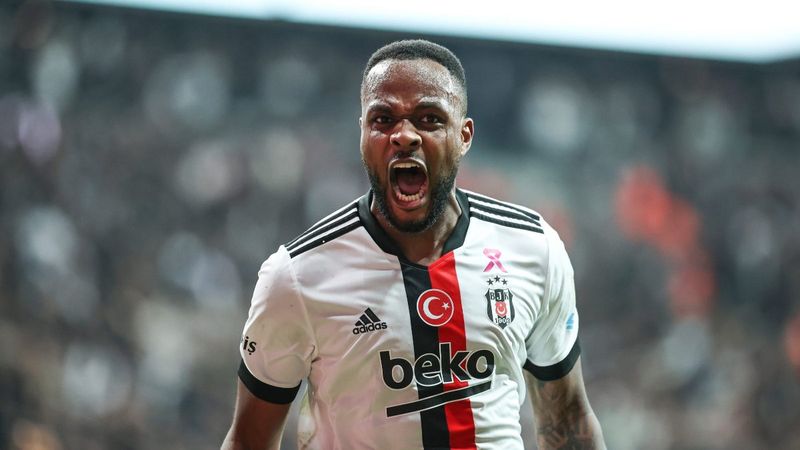 Larin'in menajeri İstanbul'a geliyor
