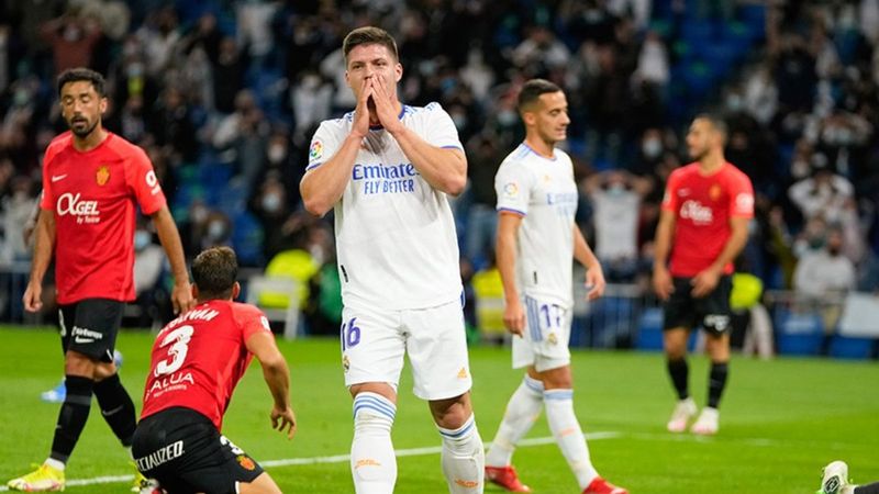 Liverpool, Luka Jovic'in peşinde