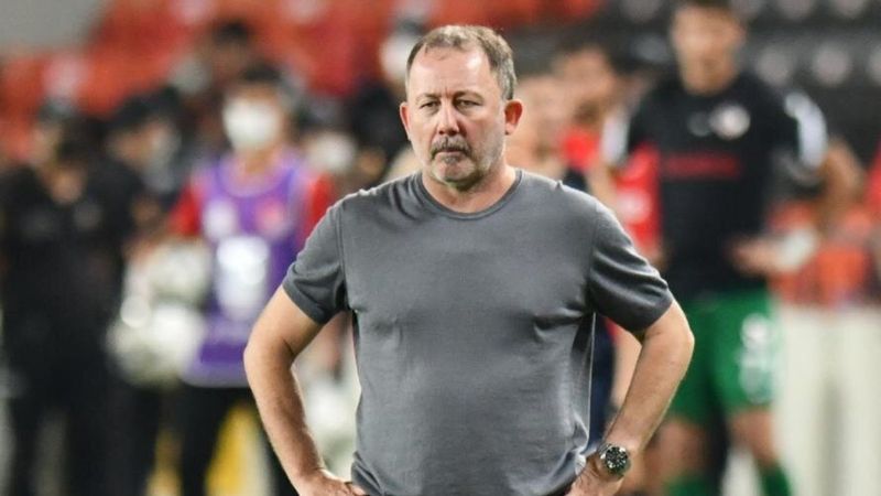 Sergen Yalçın'dan Sporting maçı öncesi toplantı