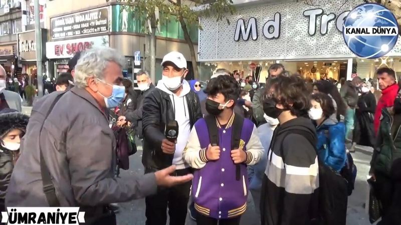 Sokak röportajında çocuklarla büyüklerin ekonomi tartışması