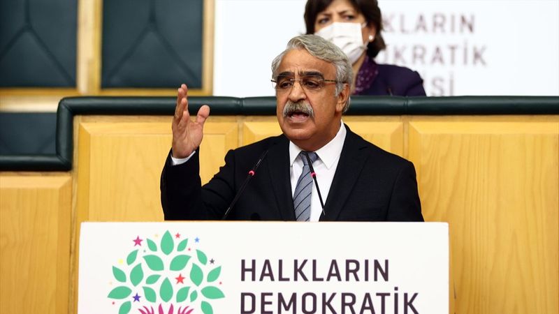 Mithat Sancar'dan Meral Akşener'e cevap: HDP halkın içine konumlanmıştır