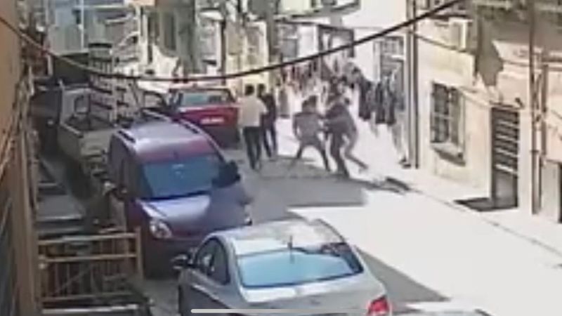 Kağıthane’de, husumetlilerini pompalı tüfekle vurdu