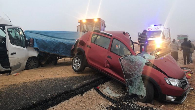 Tokat’ta yoğun sis, zincirleme kazaya neden oldu