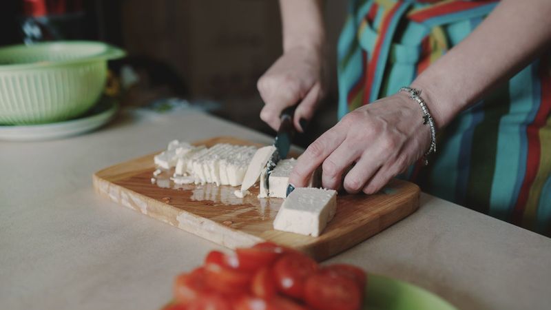 Fazla peynir tüketimiyle ortaya çıkan 4 sağlık sorunu