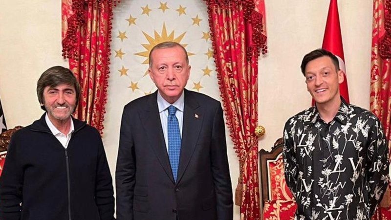 Mesut Özil, Cumhurbaşkanı Recep Tayyip Erdoğan ile buluştu