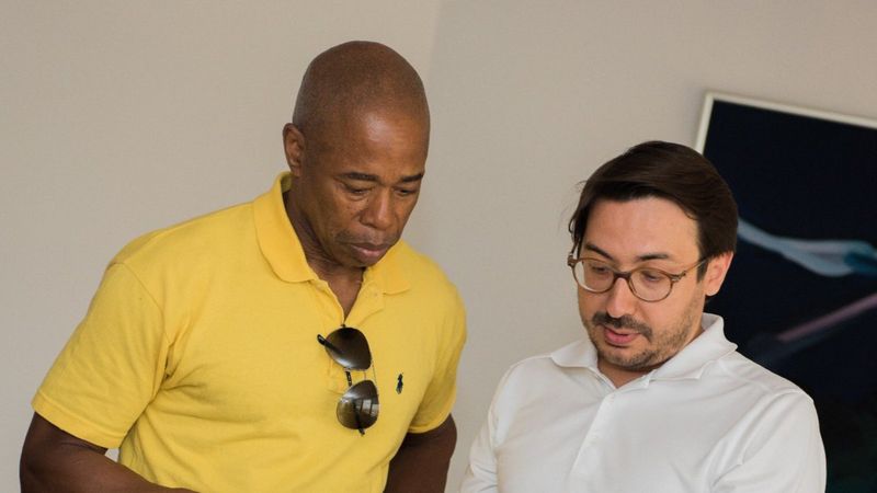 New York'un yeni başkanı, Türkiye dostu Eric Adams oldu