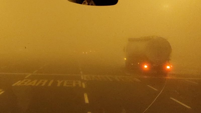 Tekirdağ yolunda sis, görüş mesafesini 5 metreye indirdi