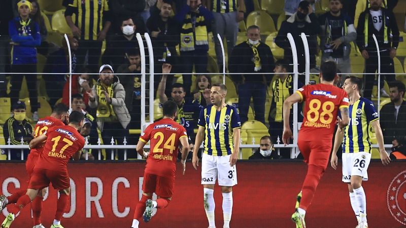 Fenerbahçe, Kayserispor'la berabere kaldı
