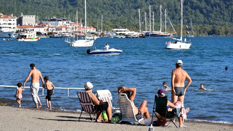 Marmaris'te 'pastırma yazı' keyfi