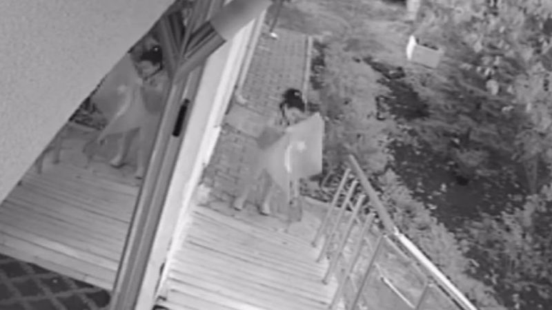 Gaziantep’te küçük kızın Türk bayrağı sevgisi