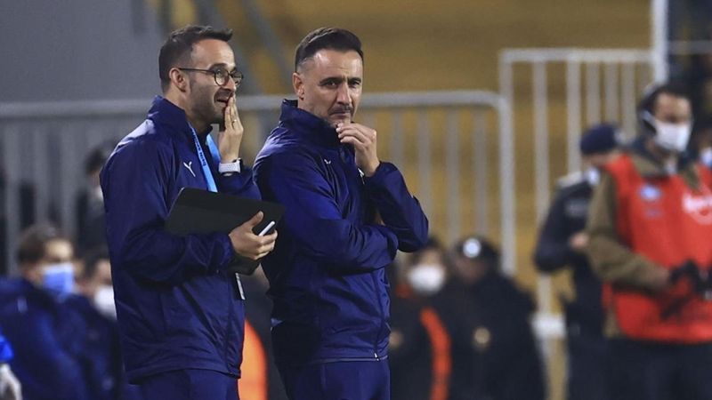 Vitor Pereira 3'lü savunmadan vazgeçti