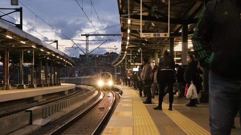 Marmaray, sisle birlikte yolcu sayısında rekorlar kırdı