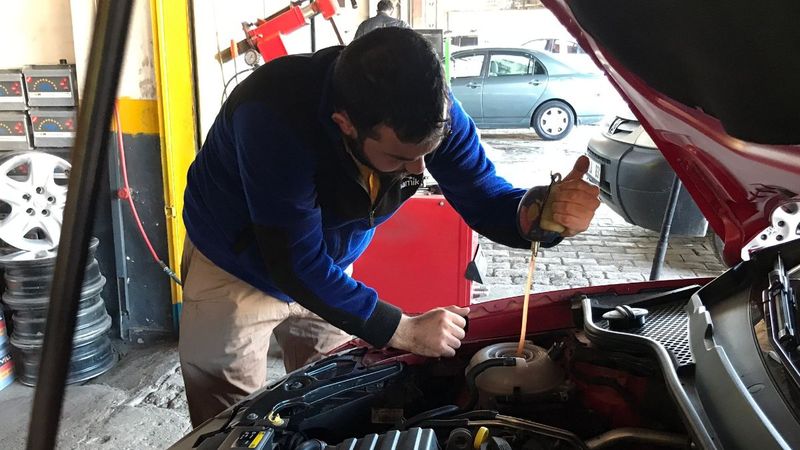 Elazığlı tamirciden antifriz uyarısı: 150 liradan kaçıp 15 bin lira zarara girmeyin