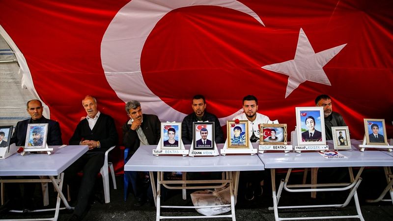 Diyarbakır ailelerinin nöbeti 800'üncü gününde