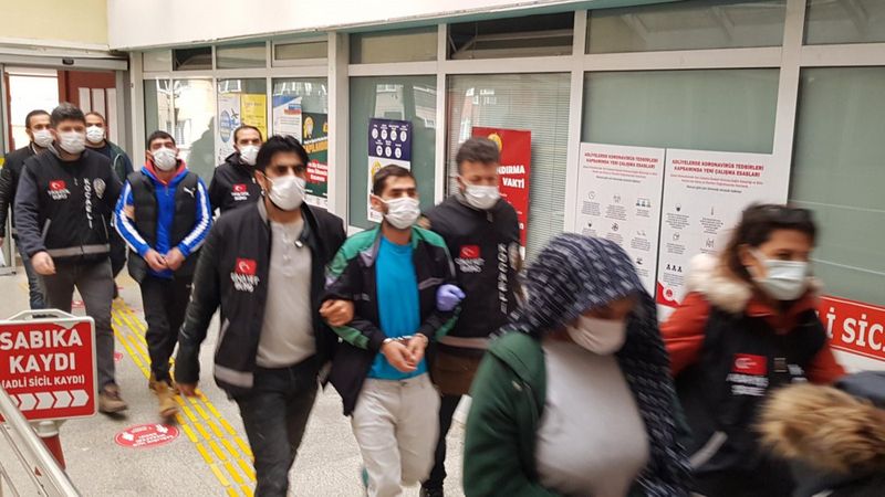 İzmit'te tartıştıkları kişiyi döverek öldüren 6 şahsa 18 yıl hapis istemi