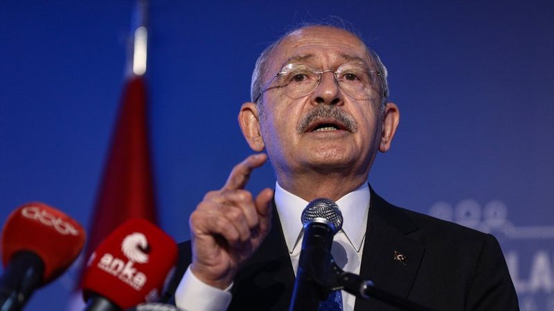 Kemal Kılıçdaroğlu'ndan muhtarlara yardımcı personel vaadi