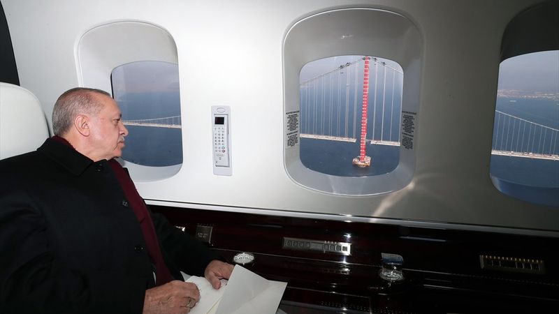 Cumhurbaşkanı Erdoğan, Çanakkale Köprüsü'nü havadan inceledi
