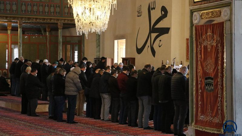 Edirne'de Diyanet'in açıklamasının ardından saflar sıklaştı