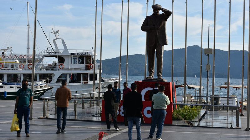 Muğla'ya giden Pakistanlı askerlerin Atatürk sevgisi dikkat çekti