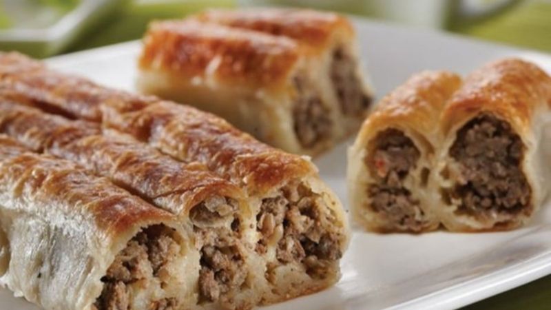 Ön yargıları yıkan tarif: Kıymalı baklava böreği
