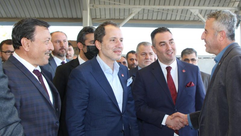 Fatih Erbakan meydanlara maskesiz döndü