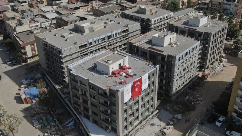 İzmir'deki deprem konutları kasımda sahiplerini bulacak