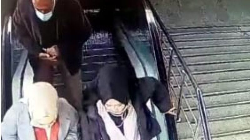 Kayseri'de yürüyen merdivendeki cep telefonu hırsızlığı kamerada