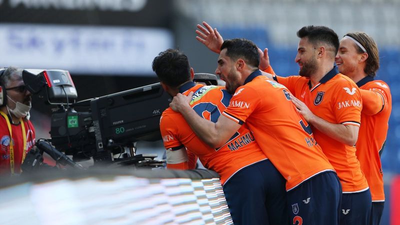 Başakşehir, Sivasspor'u da yendi