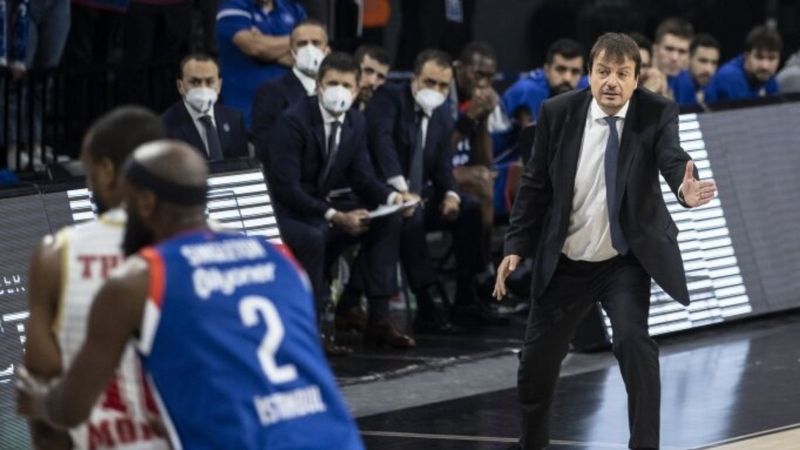 Anadolu Efes, Monaco karşısında farka koştu