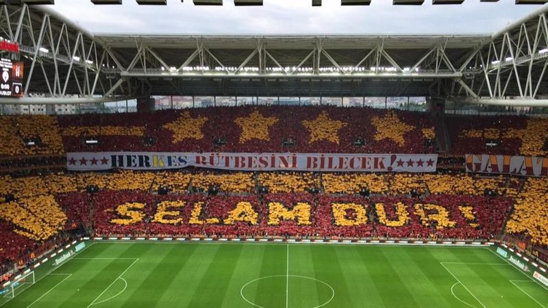 Galatasaray taraftarından koreografi hazırlığı