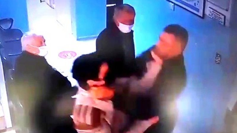 İzmir'de aile sağlığı merkezinde sıra kavgası yaşandı