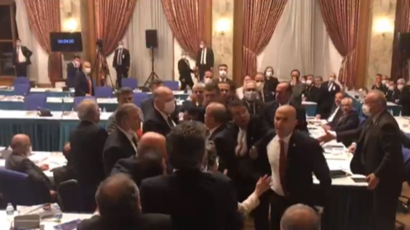 TBMM'de MHP ve HDP milletvekilleri arasında arbede