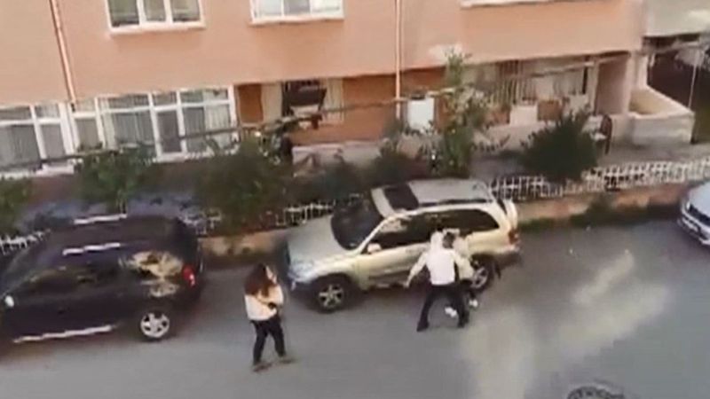 Maltepe'de eski nişanlıya şiddet