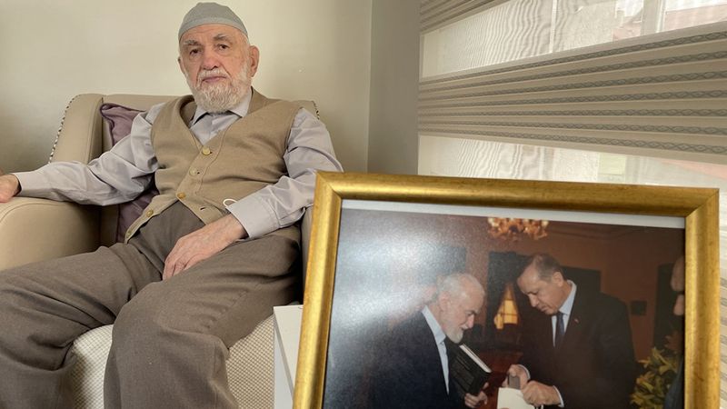 Cumhurbaşkanı Erdoğan'ın öğretmeni: Dersi can kulağıyla dinliyordu