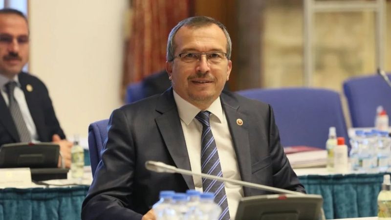 Uğur Aydemir: Aylarca soğan ekmek yiyeceğiz ama kimseye taviz vermeyeceğiz