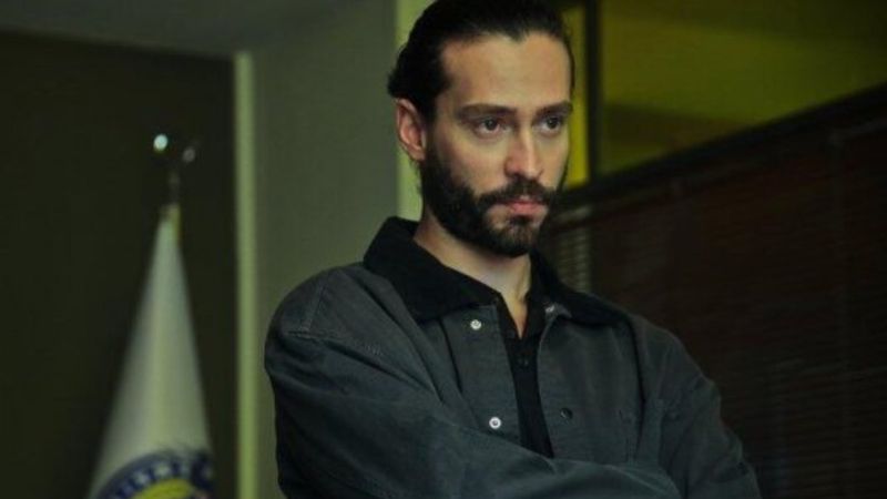 Yakışıklılık genetikmiş! Üç Kuruş'un Efe'si Ekin Koç'un kardeşi göründü...