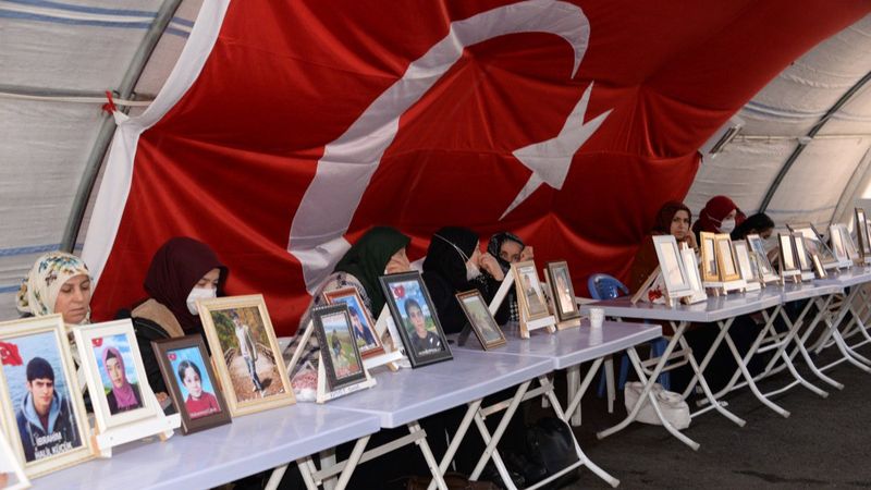 Evlat nöbetindeki anne: Artık yeter, bu acı nereye kadar