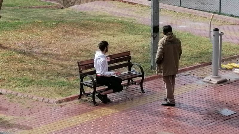 Antalya'da çakmak gazı kullanan genç, güçlükle sakinleştirildi