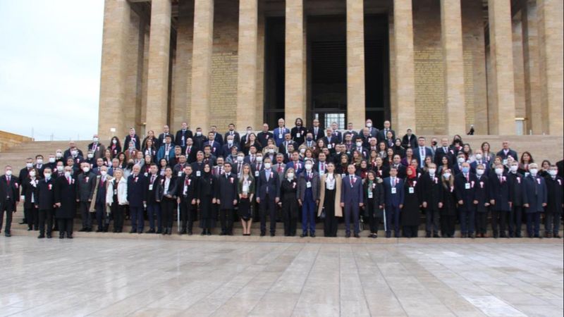 Mahmut Özer, öğretmenlerle Anıtkabir'i ziyaret etti