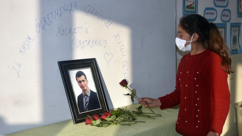 Şehit öğretmen Necmettin Yılmaz, görev yaptığı okulda anıldı