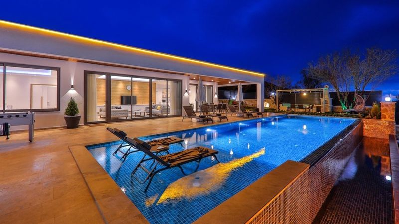 Yazlıkçım Farkı Balayı Villasında Gözlerden Uzak Tatil Keyfi