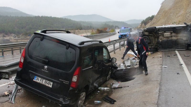 Tokat'taki kazada araçtan fırlayan adam, hayatını kaybetti
