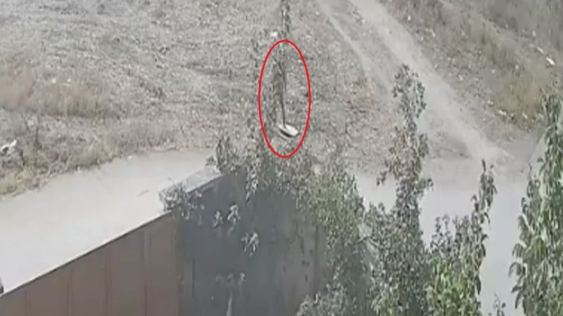 Bursa’da kanalizasyon kapağını çalıp yerine tahta bıraktılar