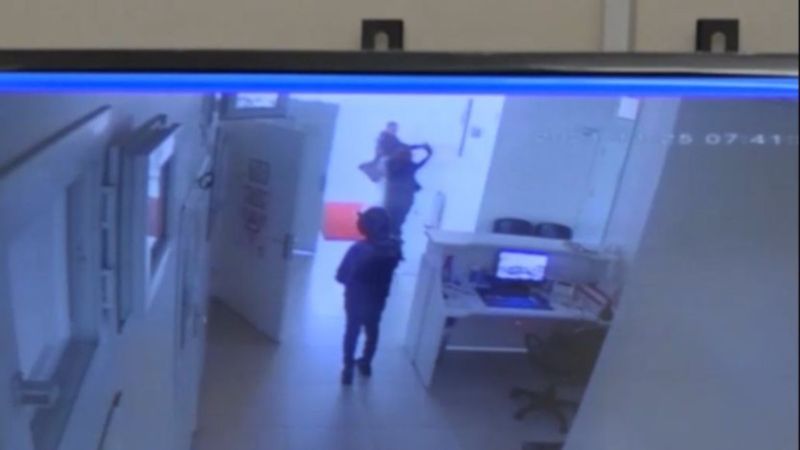 Diyarbakır'da kadın hasta, doktora bıçakla saldırdı