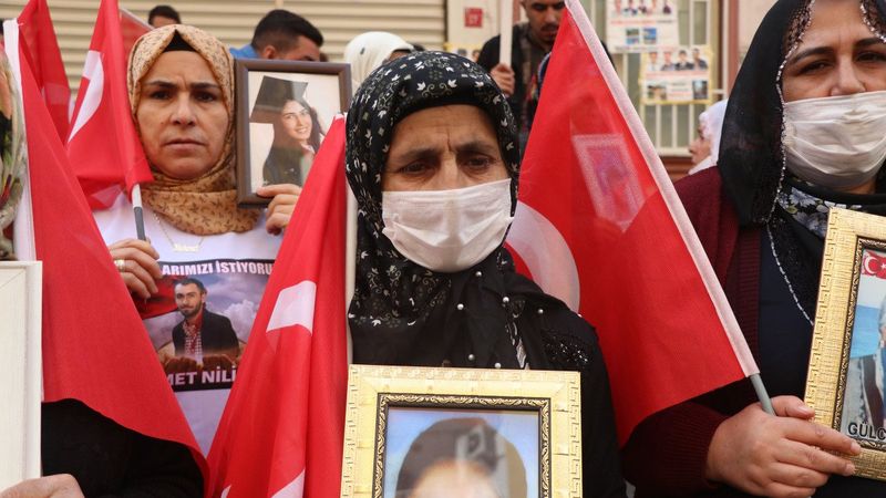 Diyarbakır annesinden HDP’ye tepki: Kadın hakları diyorlar, ben de kadınım