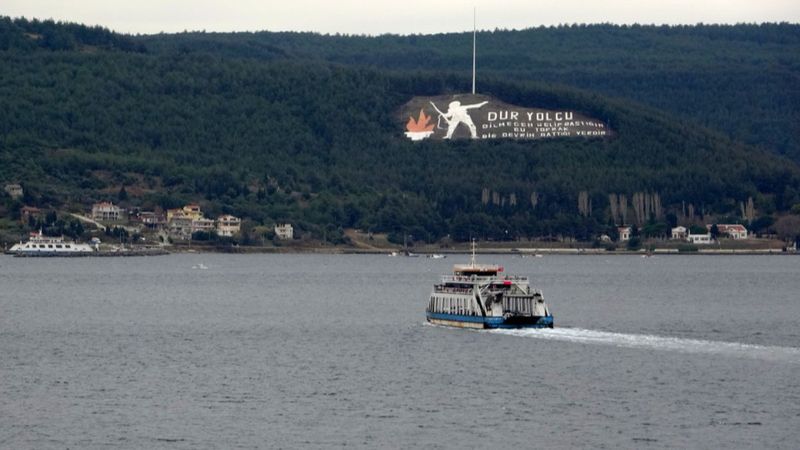 Çanakkale'de feribot seferleri iptal edildi