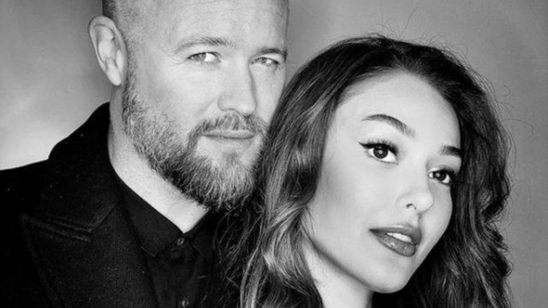 Dilan Çiçek Deniz'in İzlandalı sevgilisinden aşk pozu